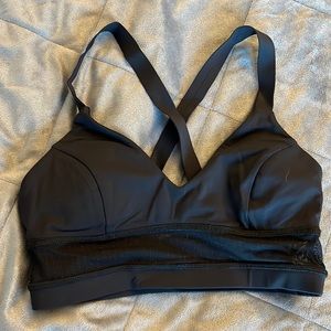 Lululemon Body Con Bra size 4 black
